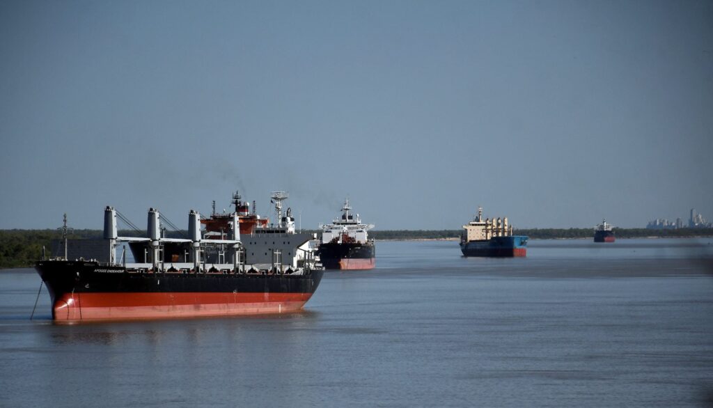Argentina River Auction Draws Fire From U.S. Dredger Over ‘Cooked’ Tender