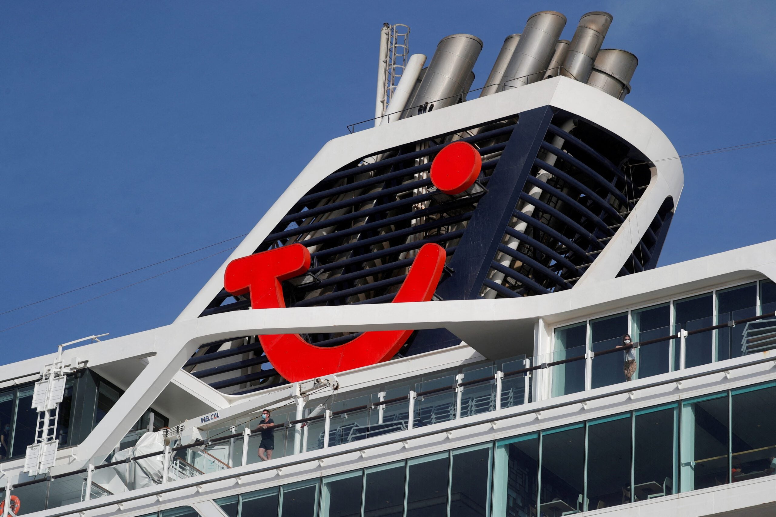 Cruise Ships Seized Brief Hormuz Reopening To Flee Persian Gulf