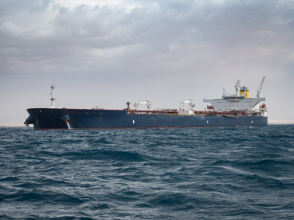 Maximum Pressure Returns: U.S. Targets Shadow Fleet Tankers as Iran Oil Waiver Expires