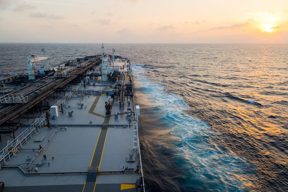 Greek Shipowner Sends Biggest Oil Tanker Yet Through Hormuz