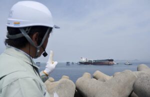 Second Japan-linked Oil Tanker Sails Via Strait of Hormuz as PM Asks Iran to Help Out