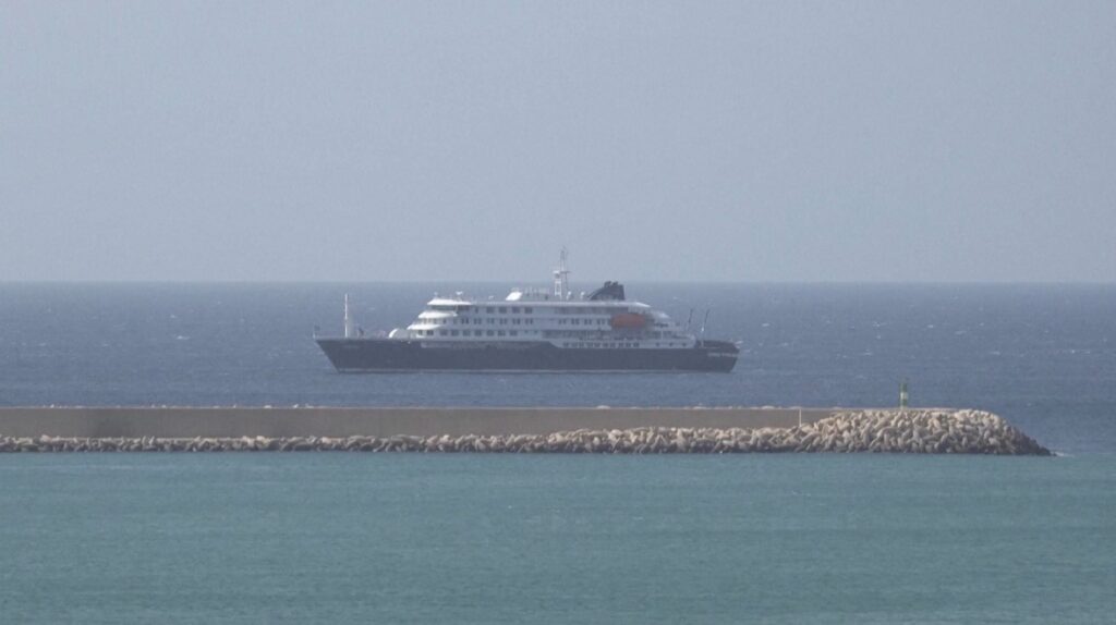 Evacuations Planned as Suspected Hantavirus Outbreak Traps 150 on Ship Off Cape Verde