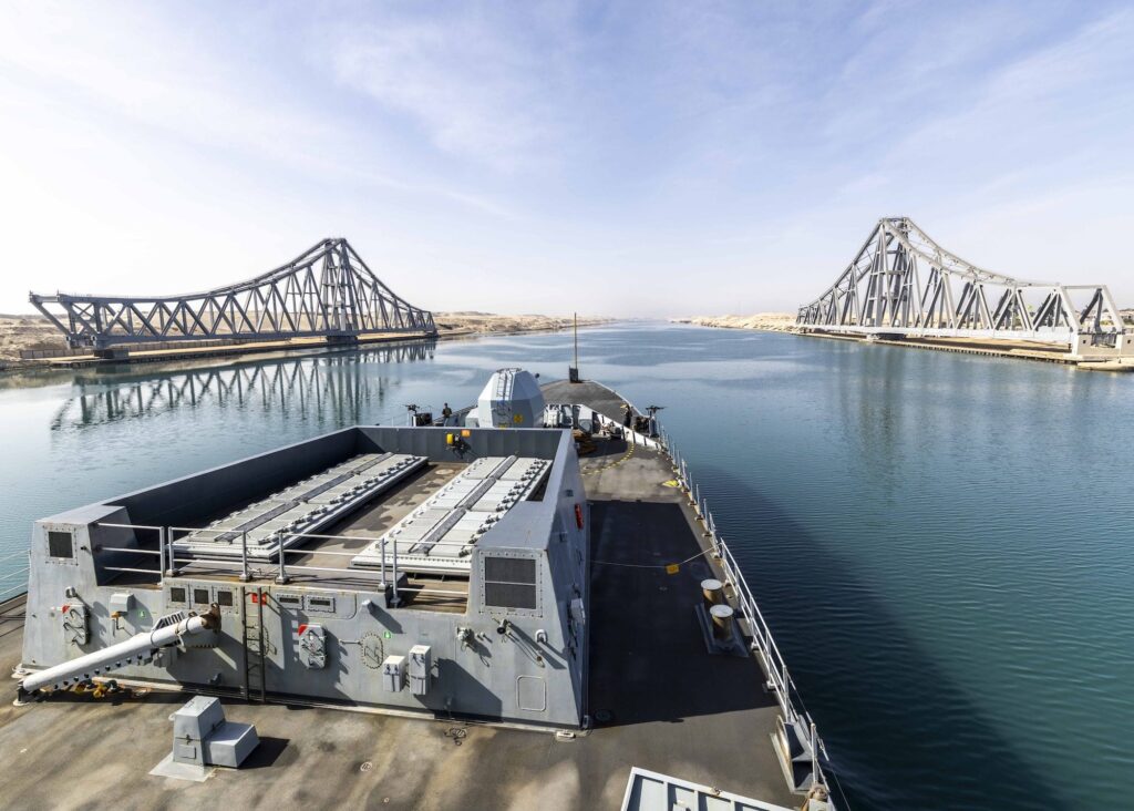 HMS Dragon Transits Suez Canal Ahead of Potential Hormuz Security Mission