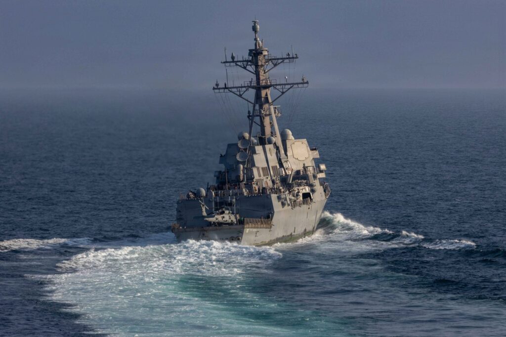 U.S. Navy Faces Rising Costs for Hormuz Missions With Strait Still Blocked