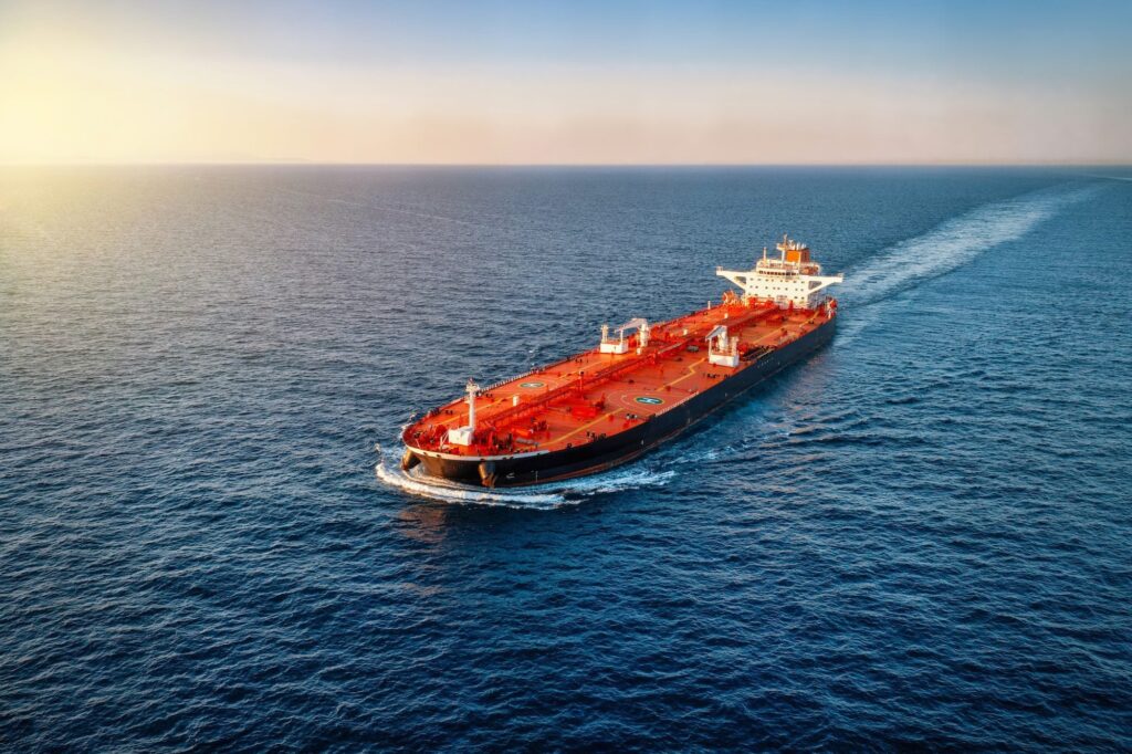 Iraq and Pakistan Strike Iran Transit Deals to Move Oil and LNG Through Hormuz