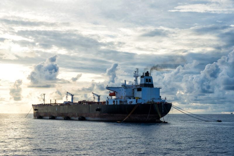 U.S. Targets Iran–China Oil Pipeline in Dual Sanctions Move on Shipping and Finance
